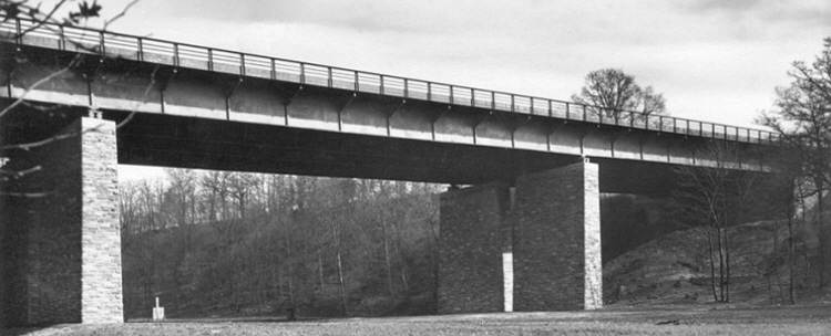 A 4 Autobahnbrücke Lützelbachtalbrücke bei Frankenberg 6