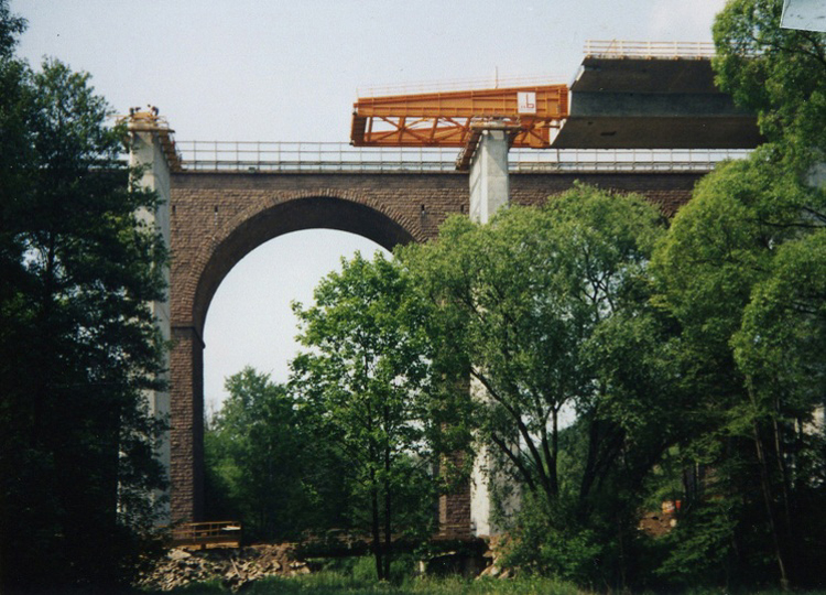 Autobahnbrücke Talbrücke über die Kleine Striegis Bogenbrücke Reichsautobahn 11