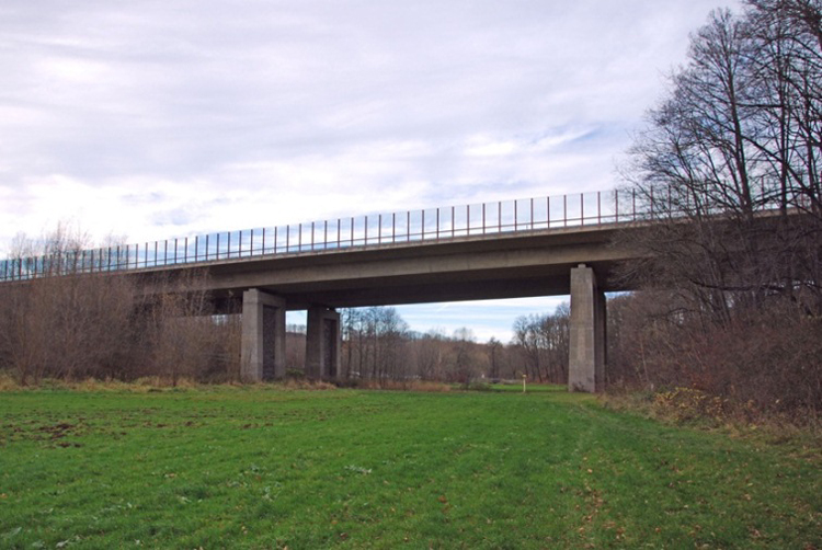 A 4 Autobahnbrücke Lützelbachtalbrücke bei Frankenberg 10