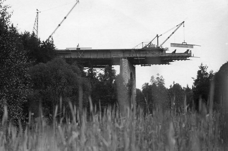 Autobahn Talbrücke über die Große Striegis A4 2b